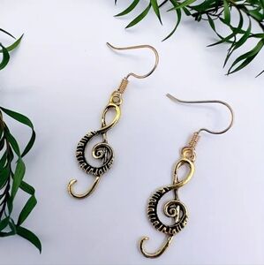 NEW Women fashion gold music note sign mini earrings
